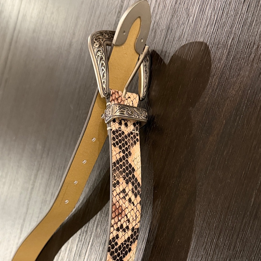 Urban outfitters Snake-Print Women’s Belt with Decorative Buckle - Beige/Black